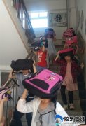 曹家庄小学举行地震应急疏散演练