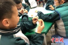 聚焦青少年防艾：中小学教育何时不再“谈性色变”
