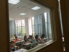 小升初面試催生簡歷經濟“豪華”小學生簡歷媲美畫冊