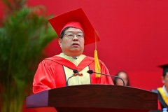 陳堅寄語江南大學畢業生：自省人生多意義