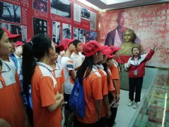 [怀化] 60名留守儿童走进会同粟裕中学