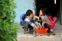 云南偏远农村：幼儿园拖住小学的“腿”