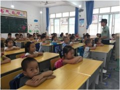 记安州区界牌镇小学军训
