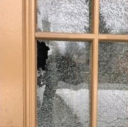 不想上学遭母枪击 这位美国高中生不幸背部中枪倒地