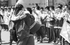 长春市十一高中举行高三毕业典礼和离校仪式是离愁 别有一番滋味在心头 长春