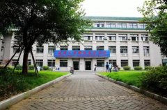 武大国际教育学院现“中国学生禁入”标识？院方回应