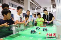 优必选亮相世界机器人大会 B端C端齐发力“教育+人工智能”