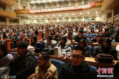 为考研让道 一些大学本科沦为“后高中”？