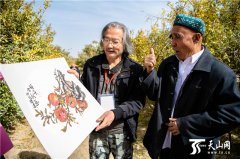 【我是一颗石榴籽】当和田的皮亚曼石榴、桑皮纸遇到知名画家
