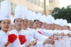 成都新东方：职业教育迈入“黄金时代”，技术人才受重视！
