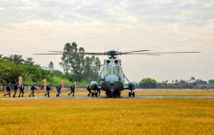 寫在人民海軍成立73周年之際︰＂錨＂定忠誠 ＂艦＂證時代