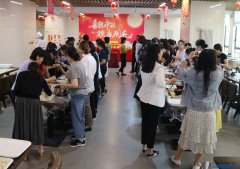 东航北京分公司举办“喜迎中秋，欢度国庆”活动