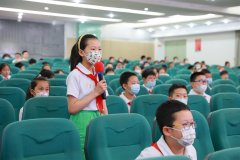 昆虫“走进”荆楚科普大讲堂，小学生探秘微观世界