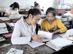 39岁百万富婆不懂数学运算重返小学补课