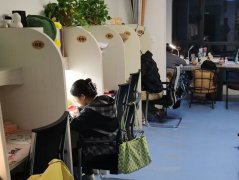 自习室，考研人的国庆“景点” 