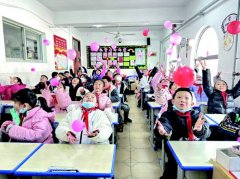 烟台中小学生迎春季学期开学第一天 仪式感拉满