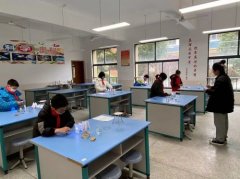搬经小学举行学生科学实验操作比赛