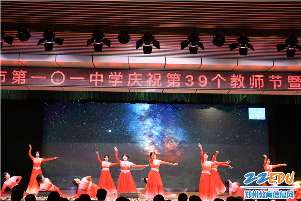 10、学生舞蹈《绽放》
