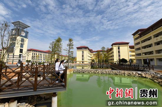 图为黄平县民族中学校园一隅。黄平融媒供图