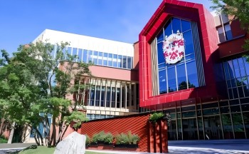 北京德闳学校