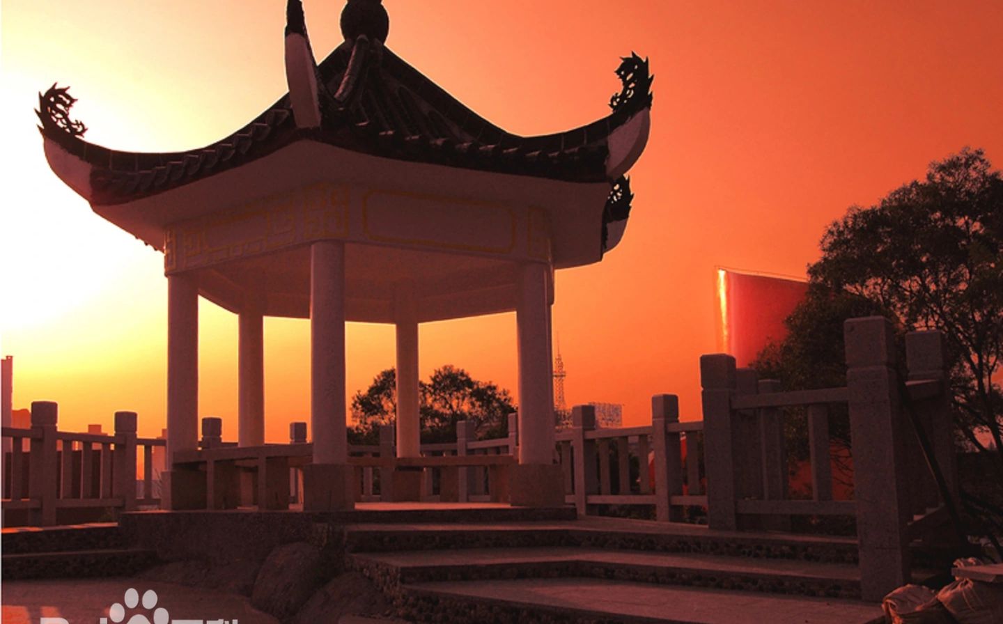 福建省厦门第一中学简介概况(建校历史、地址、师资、校训、环境)